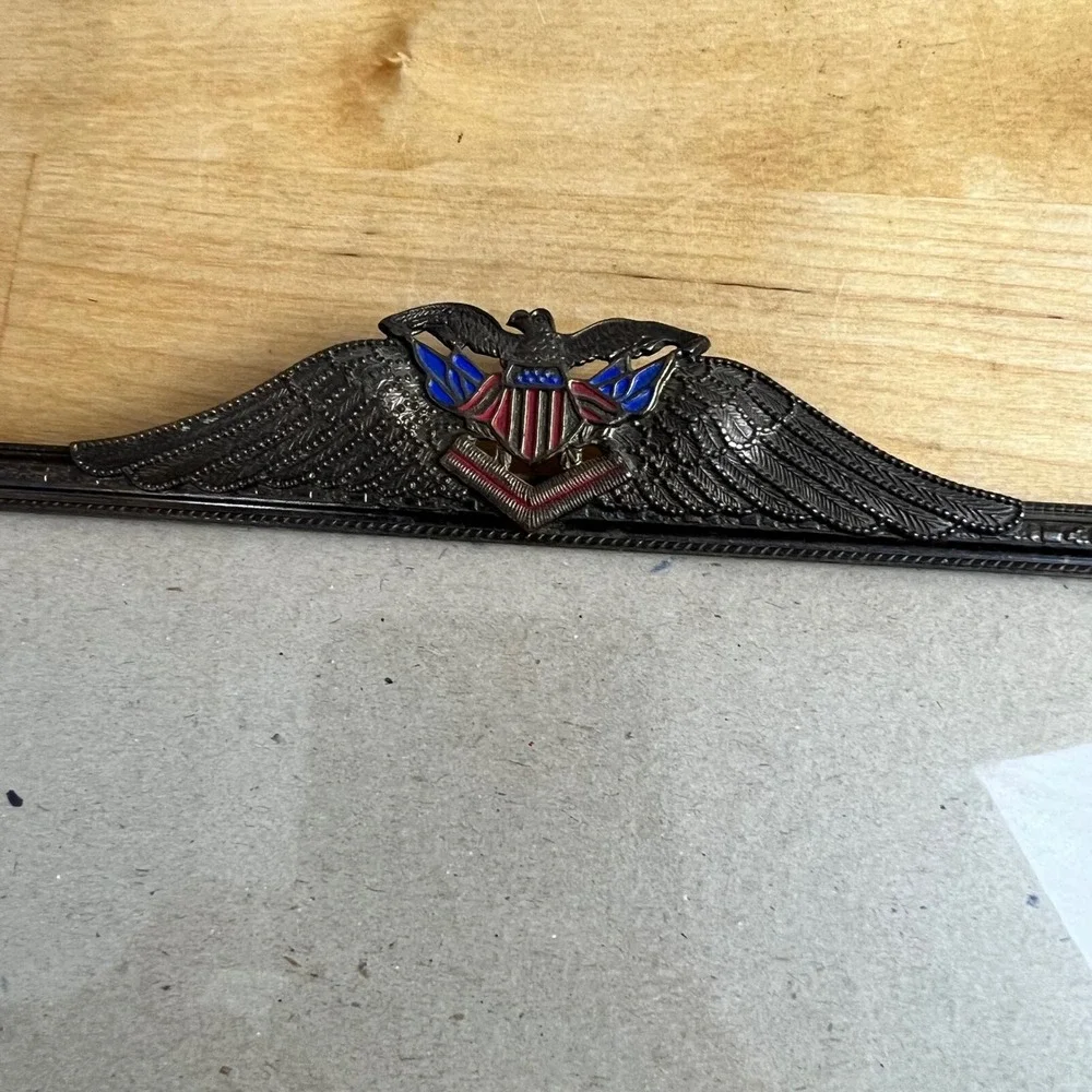 Military Eagle Crest Patriotic Picture Frame 8x10 Brass Tone Metal American Flag